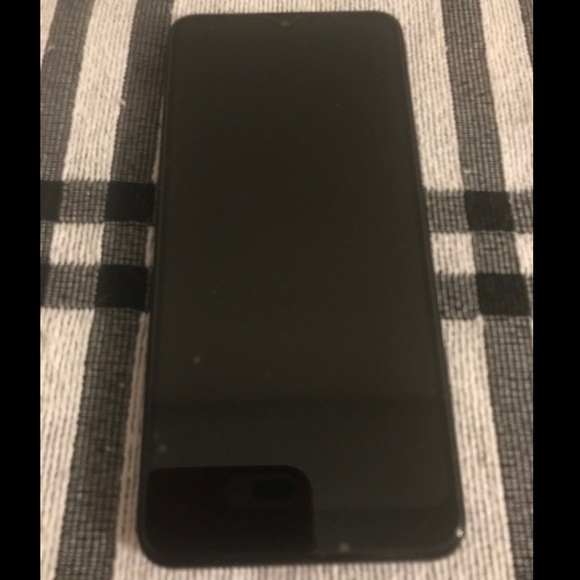 Lively Smart 3~Smartphone For Seniors & Accessories - Picture 2 of 12